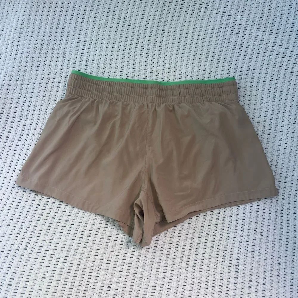 Fabletics Breathe Run Shorts 3'' Tan Green Mid-Rise Running Athletic Training M